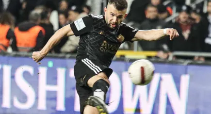 Altay’da ayrılıklar devam ediyor