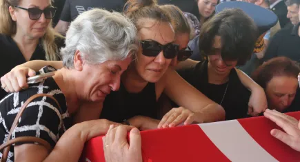 İzmir'deki şehit cenazesinde gözyaşları sel oldu