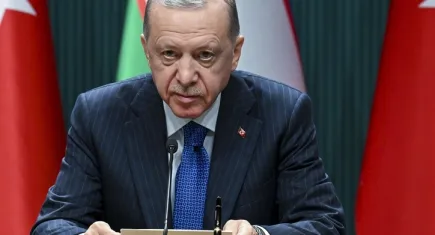 Cumhurbaşkanı Erdoğan, Özbekistan Cumhurbaşkanı Mirziyoyev'e Devlet Nişanı tevcih etti