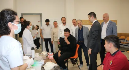 Düzce'de öğrencilere diş sağlığı taraması yapıldı