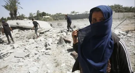 İsrail, Gazze'de UNRWA okulunu vurdu: 39 kişi hayatını kaybetti