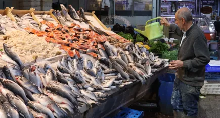 İzmir'in solmayan sokağı: Tarihi Havra Sokağı