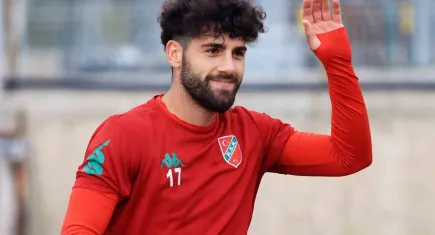 Karşıyakalı Enes Nalbantoğlu'na büyük ilgi!