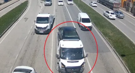 Bursa’da ilginç hırsızlık: Villanın önünden Mercedes’i çekiciyle çaldılar!