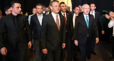 Kılıçdaroğlu  Özel, Adana'da nikah şahidi oldu
