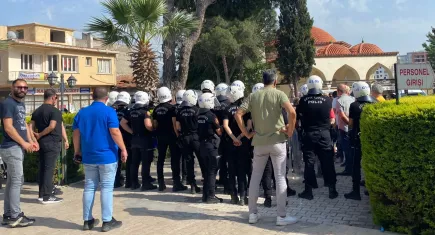 Menemen Belediyesi’nde gergin anlar: Basın mensupları meclis toplantısına alınmadı!