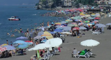 Karadeniz sahilleri dolup taştı