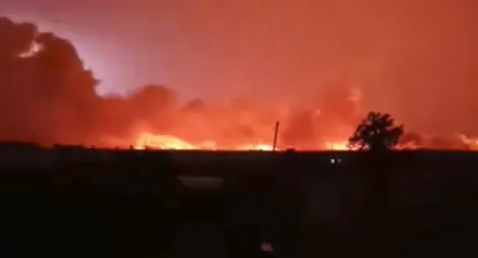 Şanlıurfa'da yıldırımın düştüğü arazide büyük yangın