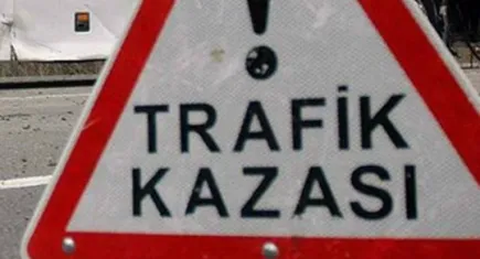 İşçi servisi ile kamyon kafa kafaya çarpıştı: Çok sayıda yaralı var
