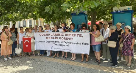 Cumhuriyet Kadınları Derneği'nden LGBT hareketine sert tepki