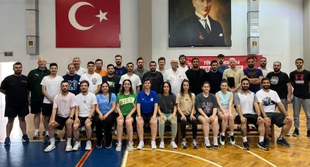 Basketbol Antrenörlük Kursu İzmir'de düzenlendi