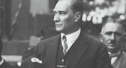 Atatürk'ün orijinal imzasını MSB paylaştı: Bilinen imzasından farklı!