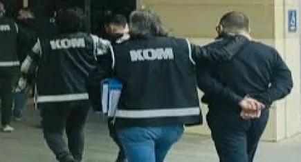 Bilişim sistemlerini kullanarak dolandırıcılık yapan zanlılar adliyeye sevk edildi