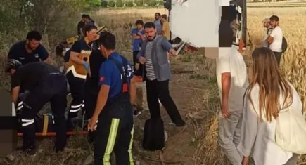 Denizli'de şehirler arası yolcu otobüsü kaza yaptı: Çok sayıda yaralı var