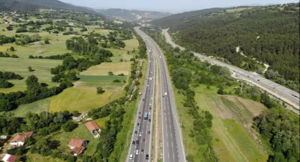 Kurban Bayramı öncesi tatilcilerin trafik yoğunluğu başladı
