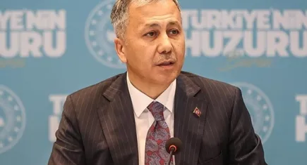 Yerlikaya: 15 Temmuz Şehitler Köprüsü'nü trafiğe kapatan şahıs ikna edilip teslim alınmıştır
