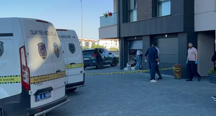 Eşini ve kızını öldürdükten sonra intihar etti