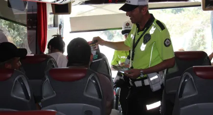 Trafik ekipleri önce denetledi, sonra bilgilendirdi