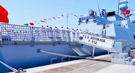 TCG Büyükada, Kurban Bayramı'nda nöbette