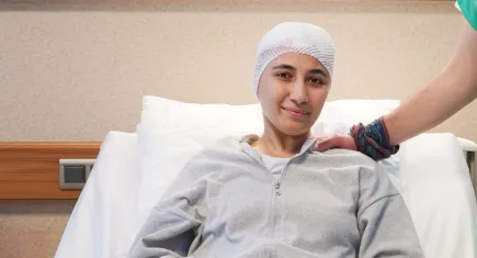 Parkinson hastası Demet, beyin piliyle şifa bulacak