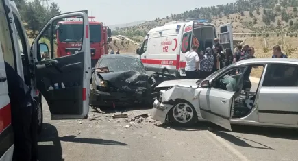 Kahramanmaraş'ta kaza! Otomobiller çarpıştı: 5 yaralı