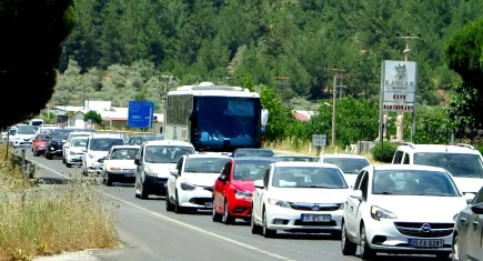 Muğla'ya 3 günde 140 bin araç giriş yaptı