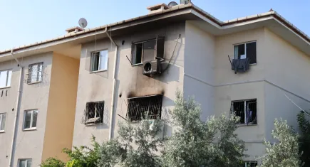 Adana’da feci yangın: Anne ve oğlu hayatını kaybetti