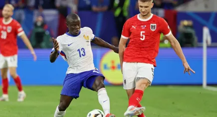 Fransa, Avusturya'yı mağlup etti