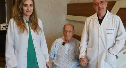 Kalbi durmadan yapılan ameliyat ile sağlığına kavuştu