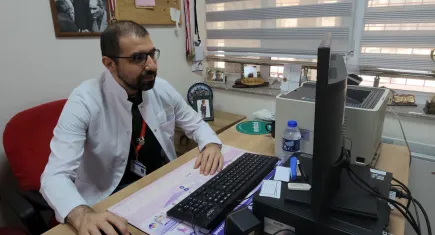 Kirli su temasıyla oluşan enfeksiyonla yüzücü kulağı denilen tablo meydana geliyor