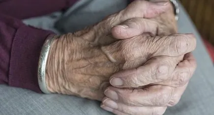 Emekli, bayram neşesi ve heyecanı yerine kederi yaşıyor!