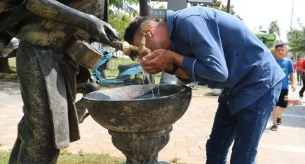 Şanlıurfa kavruluyor... Termometreler 52 derece