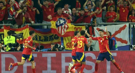 İspanya son 16'ya kalmayı garantiledi! İspanya - İtalya: 1 - 0