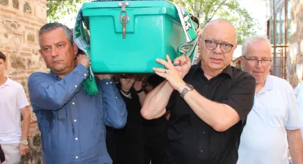 Özel, MHP'li meclis üyesinin cenazesine katıldı