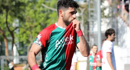 Enes Nalbantoğlu, iki yıl daha Karşıyaka’da