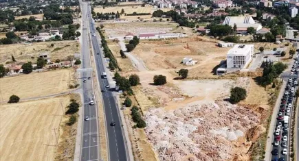Muğla'da tatilcilerin dönüşü nedeniyle kara yollarında yoğunluk oluştu
