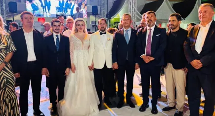 Siyaset dünyası o düğünde buluştu