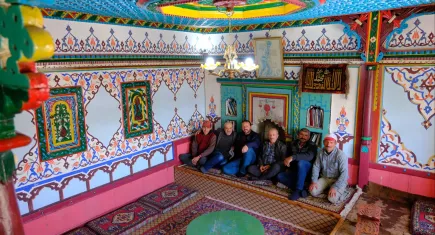 Bu odalarda 150 yılı aşkın süredir misafir ağırlanıyor