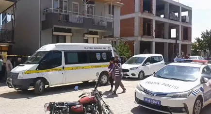 Dini nikahlı eşini tüfekle vurup intihar etti!