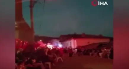Bursa’da korku dolu anlar: Havai fişek kadınların arasında patladı