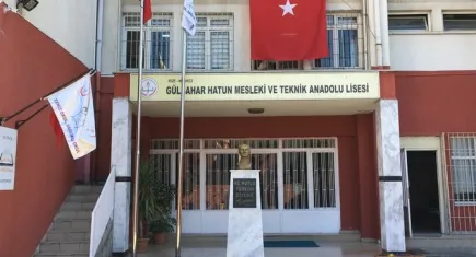 Kız meslek lisesinde maksadını aşan hal ve hareket yapan personel açığa alındı