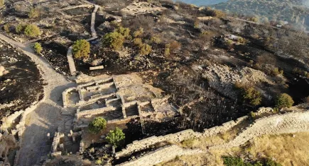 Alevlerden etkilenen Assos Ören Yeri havadan görüntülendi