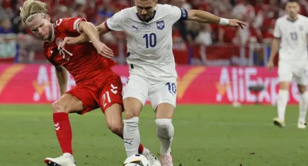 EURO 2024'te Sırbistan ile berabere kalan Danimarka son 16 turuna yükseldi