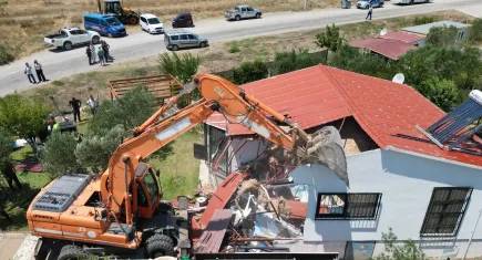 İzmir'de hobi bahçeleri yıkılıyor!