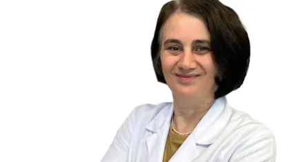 Uzmanı uyardı: Yazın güneş ışınlarının en dik olduğu öğle vaktinde güneşten kaçınılmalıdır