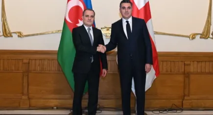 Azerbaycanlı Bakan Bayramov: Ermenistan'la barış görüşmelerinde çelişkili konuların sayısı azaldı