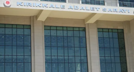Sevgilisini maket bıçağıyla öldüren sanıktan kan donduran açıklama: Bana küfür etti