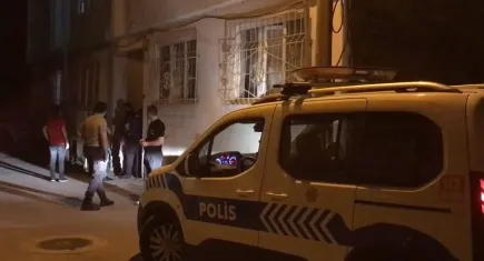 Silahını temizlemek isterken kendini yaraladı