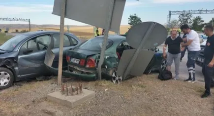 Çankırı'da otomobiller çarpıştı: Yaralılar var