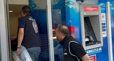 İzmir'de o bankada arama başlatıldı